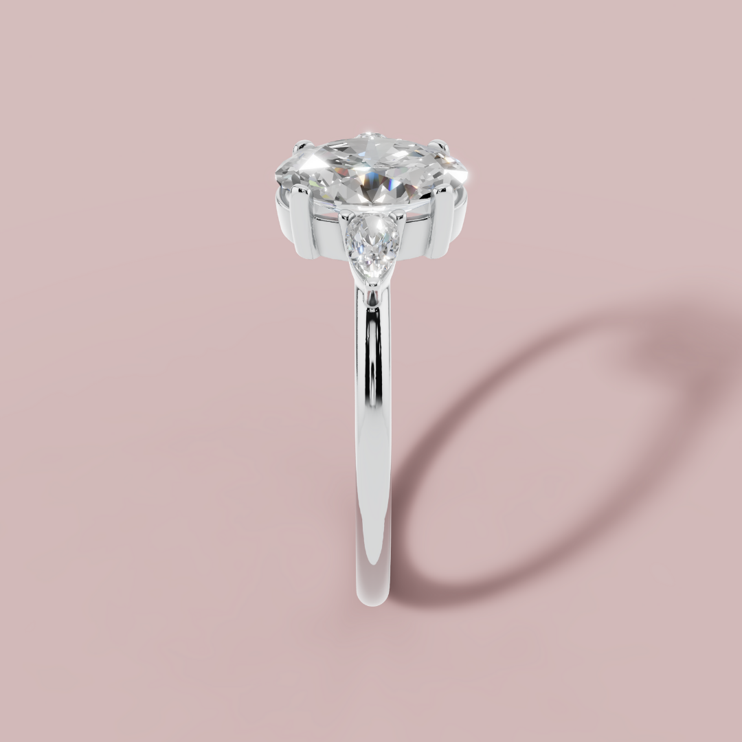 Trilluna Ring
